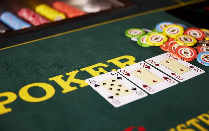 blitz poker at zynga poker app body image